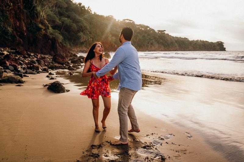 pre wedding beach photoshoot